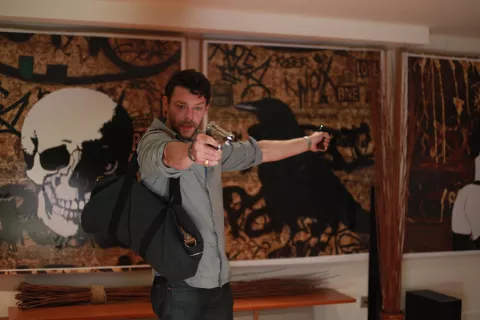 PUSHER - Still of Richard Coyle