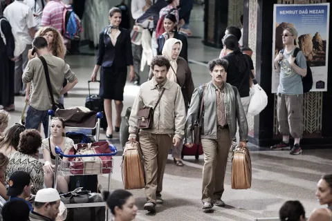 VIVE LA FRANCE - Still of MichaĂ«l Youn et JosĂ© Garcia