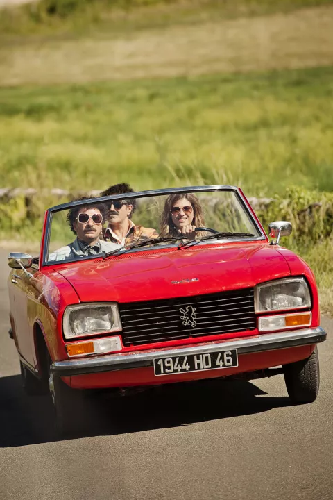 VIVE LA FRANCE - Still of MichaĂ«l Youn, JosĂ© Garcia and Isabelle Funaro